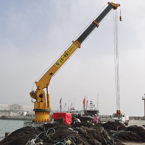 船用吊机